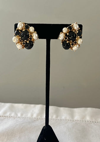 Replica Italy Black & Pearl Earrings