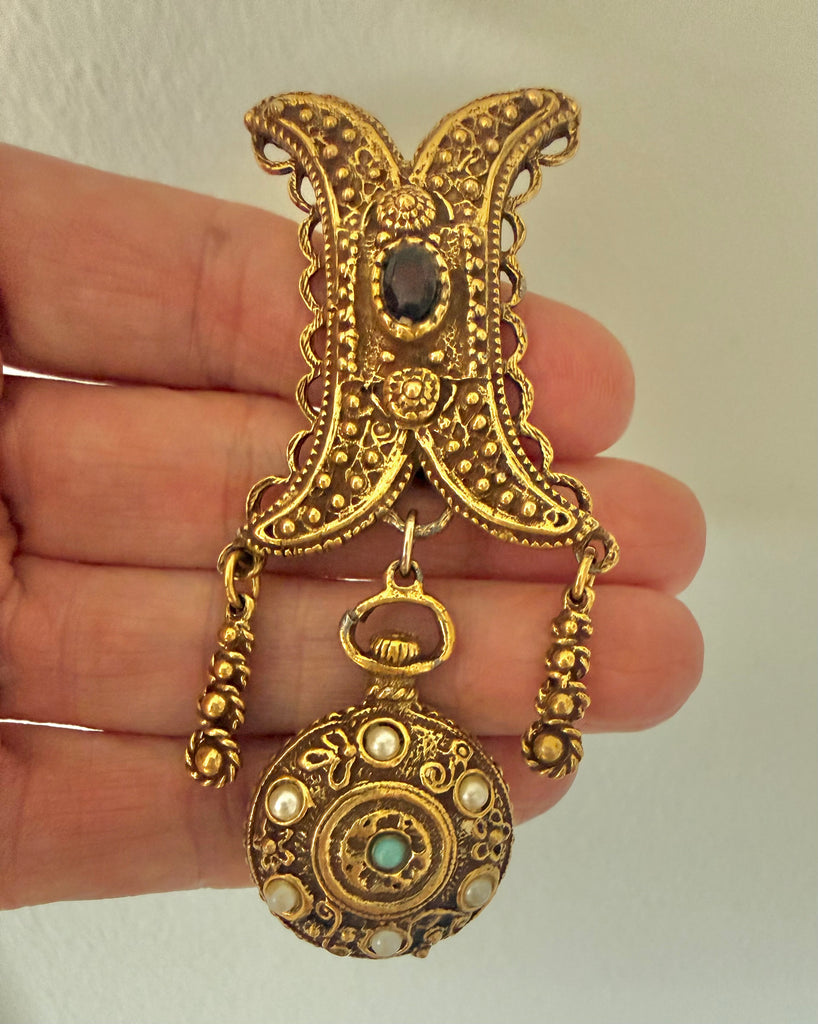 Fob Brooch