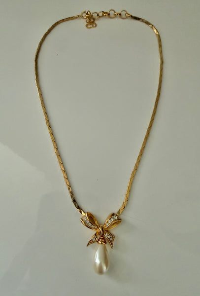 Dior Bow Necklace with Pearl
