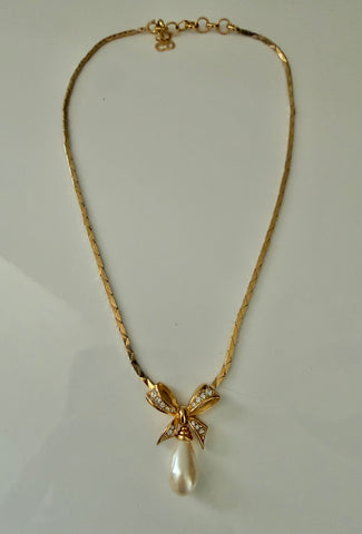 Dior Bow Necklace with Pearl