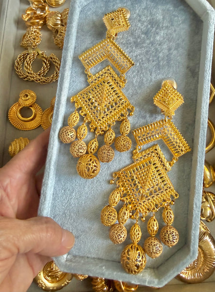Larry Vrba Large Gold Etruscan Clip On Earrings