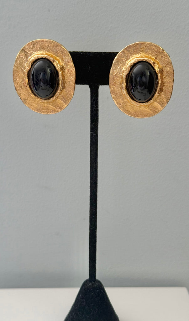 Erwin Pearl Black Cabochon Gold Plated Clip On Earrings