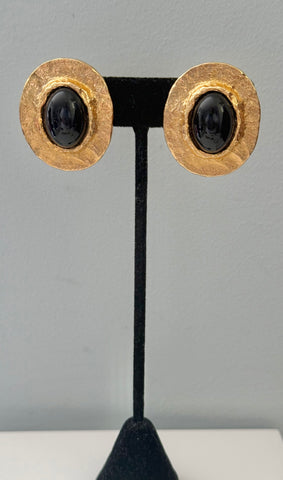 Erwin Pearl Black Cabochon Gold Plated Clip On Earrings
