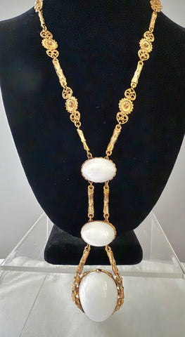 Unsigned Goldette White Lucite Cabochon Necklace