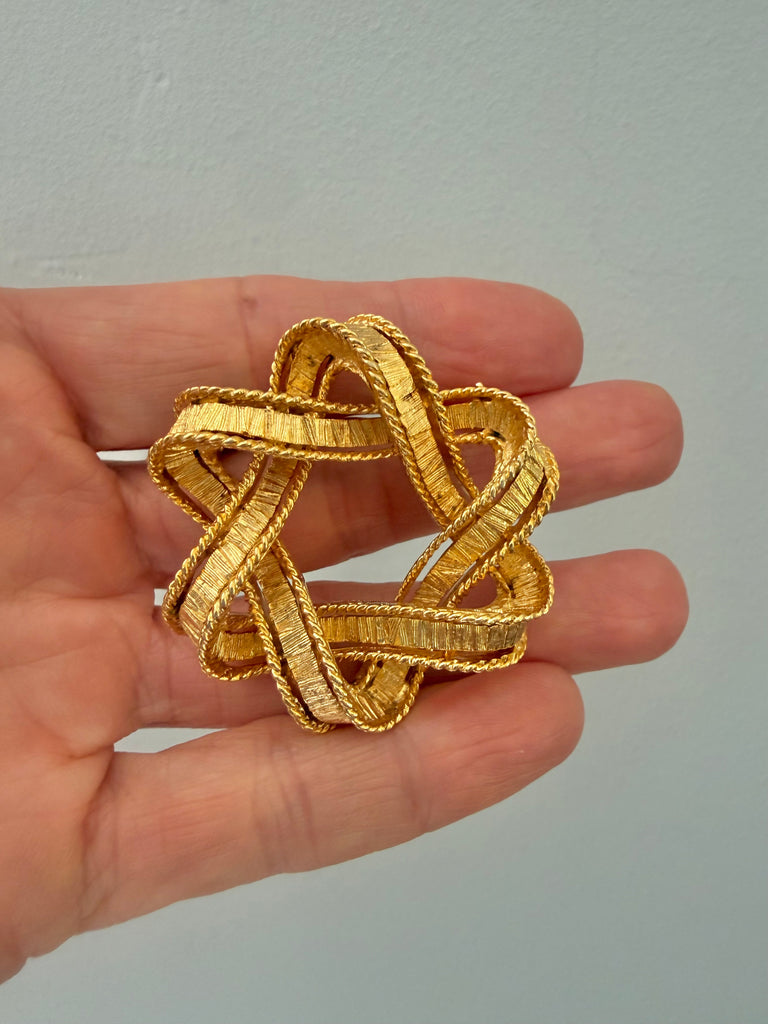 Gold Plated Round Ribbon Brooch