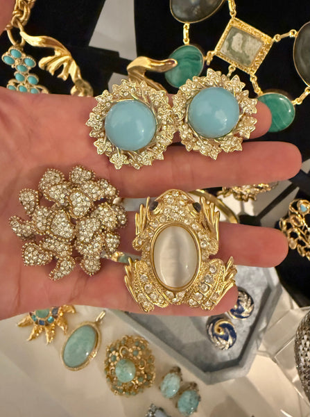 Contemporary Turquoise Lucite & Rhinestone Clip On Earrings