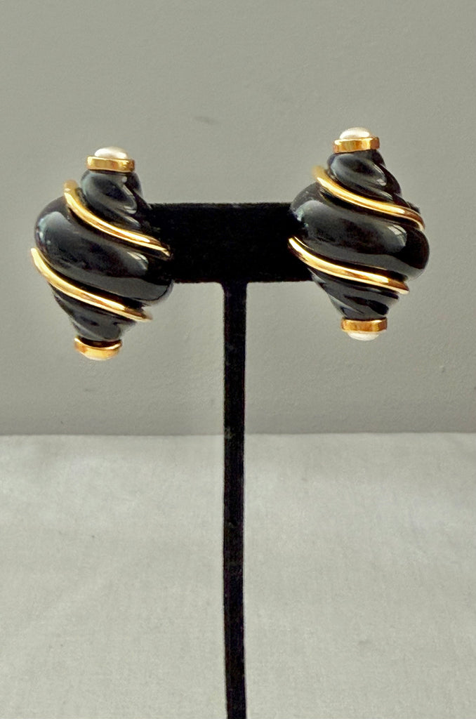 Kenneth Jay Lane Black Shell Clip On Earrings