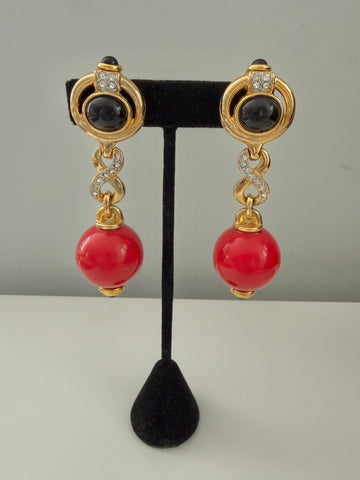 Unsigned Ultracraft Red & Black Resin Clip On Earrings