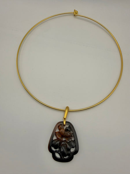 Trifari Tortoise Pendant On Choker Wire