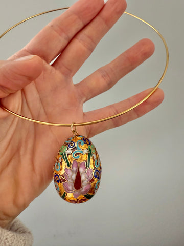 Cloisonné Egg Pendant on Choker Wire